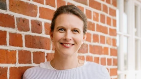 Wenn Eltern Pflege brauchen: Peggy Elfmann über die Alzheimer-Erkrankung ihrer Mutter