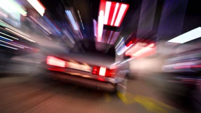 Deutscher fährt Radfahrer um und schießt auf Zeugen