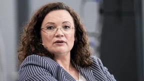 Nahles startet mit guten Arbeitsmarktzahlen