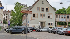 Platz für Schüler statt für Autos