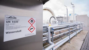 Energiepark erzeugt grünen Wasserstoff für Busfahrten