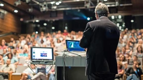 Wie Unis auf extreme Äußerungen von Professoren reagieren