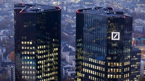 Rechtsrisiken lasten auf Deutscher Bank 