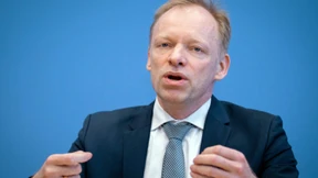 Ifo-Chef Fuest: Politik soll nicht mehr Geld ausgeben