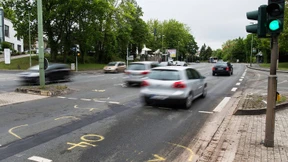 Illegales Autorennen mit Tempo 140