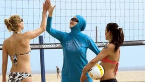 Burkinis gegen Bikinis? 
