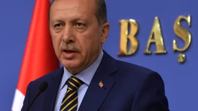 Erdogan bildet halbes Kabinett um