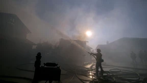 Waldbrand zerstört Häuser in Los Angeles