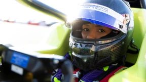 Frauen in schnellen Autos schreiben Geschichte