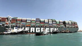 „Ever Given“ könnte zum Teil entladen werden