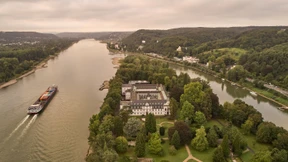 Tränen und Trauer am letzten Schultag auf der Rheininsel Nonnenwerth