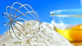 Bienenstich wird ohne Biene und Stich zubereitet