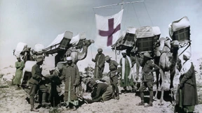 Farbe im Grauen der Schlachten