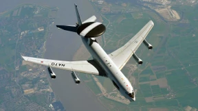 Opposition droht mit Verfassungsklage wegen Awacs-Einsatz