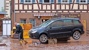 Teure Flut trifft auf klamme Kassen