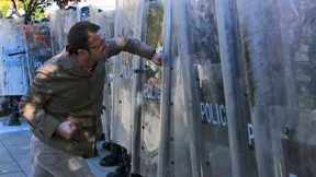 Proteste gegen Dialog von Serben und Kosovaren 
