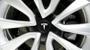 Klage gegen Tesla wegen Vertragsbruch