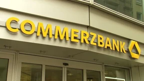 Die Commerzbank führt den Dax nach unten