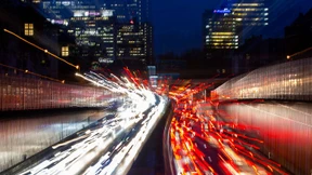 Grüner Verkehrsminister beharrt auf Fahrverboten