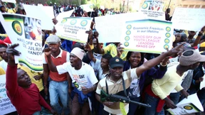 Die Jugend treibt es auf die Straße