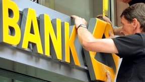 Commerzbank will weniger Stellen streichen als gedacht
