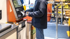 Welchen finanziellen Schaden Betrug im Geschäft anrichtet