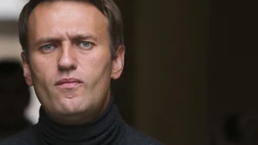 Nawalnyj mit chemischem Nervenkampfstoff vergiftet