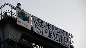 Klimaaktivisten besetzen Kraftwerke in Berlin und Mannheim