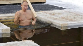 Der Held kämpft in der Zelle