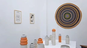 Schalen, Wolle, Vasen