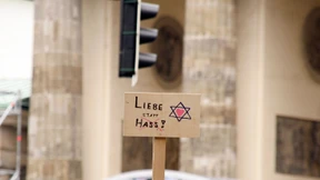 Mit 100 Fragen gegen Judenhass
