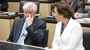 Opposition fordert Rücktritt Haderthauers