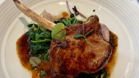 Mit prächtig glasierter Kruste