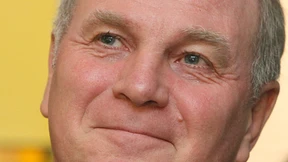 Hoeneß verteidigt sein Flüchtlingsprojekt