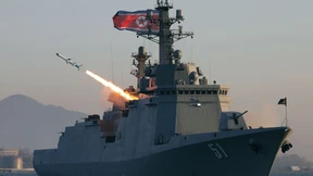 Nordkorea feuert Raketen von Marinezerstörer ab