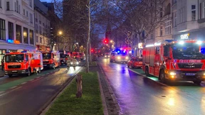 Feuerwehr bekämpft abermals Brand in Berliner U-Bahnhof