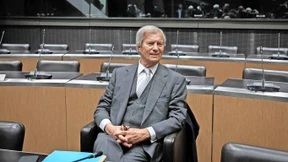 Die Bollorisierung einer Legende der französischen Literatur