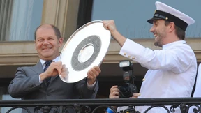 Scholz träumt von HSV-Meisterfeier im Rathaus