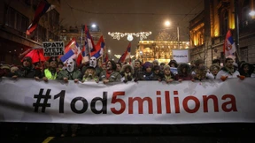 Tausende protestieren gegen Präsident Vucic