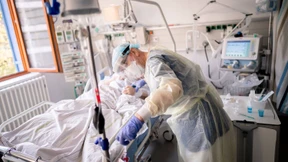 Fast 25.000 Neuinfektionen, Inzidenz fällt auf 160,1