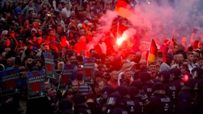 Hetzjagd von rechts und links