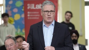 Starmer will „weder nach rechts noch nach links“ schwenken