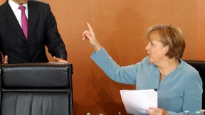 Rösler will sich Merkels Machtwort nicht beugen