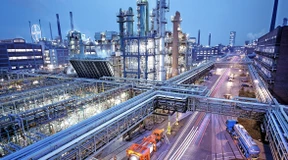 Covestro brütet über Adnoc-Offerte