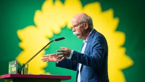 Daimler-Chef Zetsche verteidigt sich bei Grünen-Parteitag