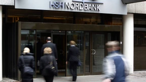 Banker sehen die eigenen Schulden ganz entspannt