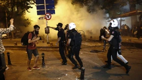 Unruhen nach Angriff auf Plattenladen