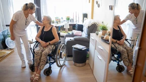 „Wie zahlen wir die Pflege meiner Mutter?“