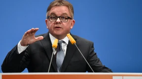 CDU verliert in Umfrage dramatisch