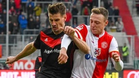 Düsseldorf verliert Platz eins